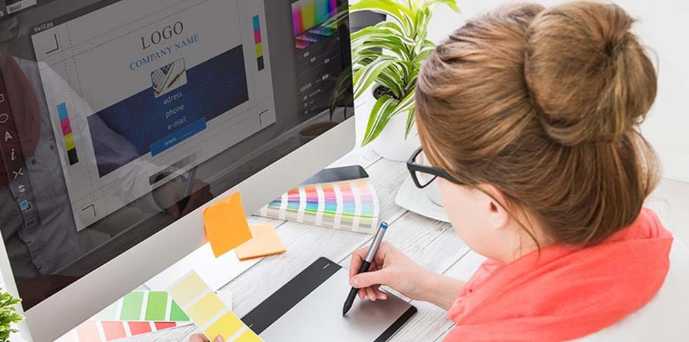 How to Become a Graphics or Web Designer: 4 Considerations When Choosing a Graphic Designing Course in Abu Dhabi